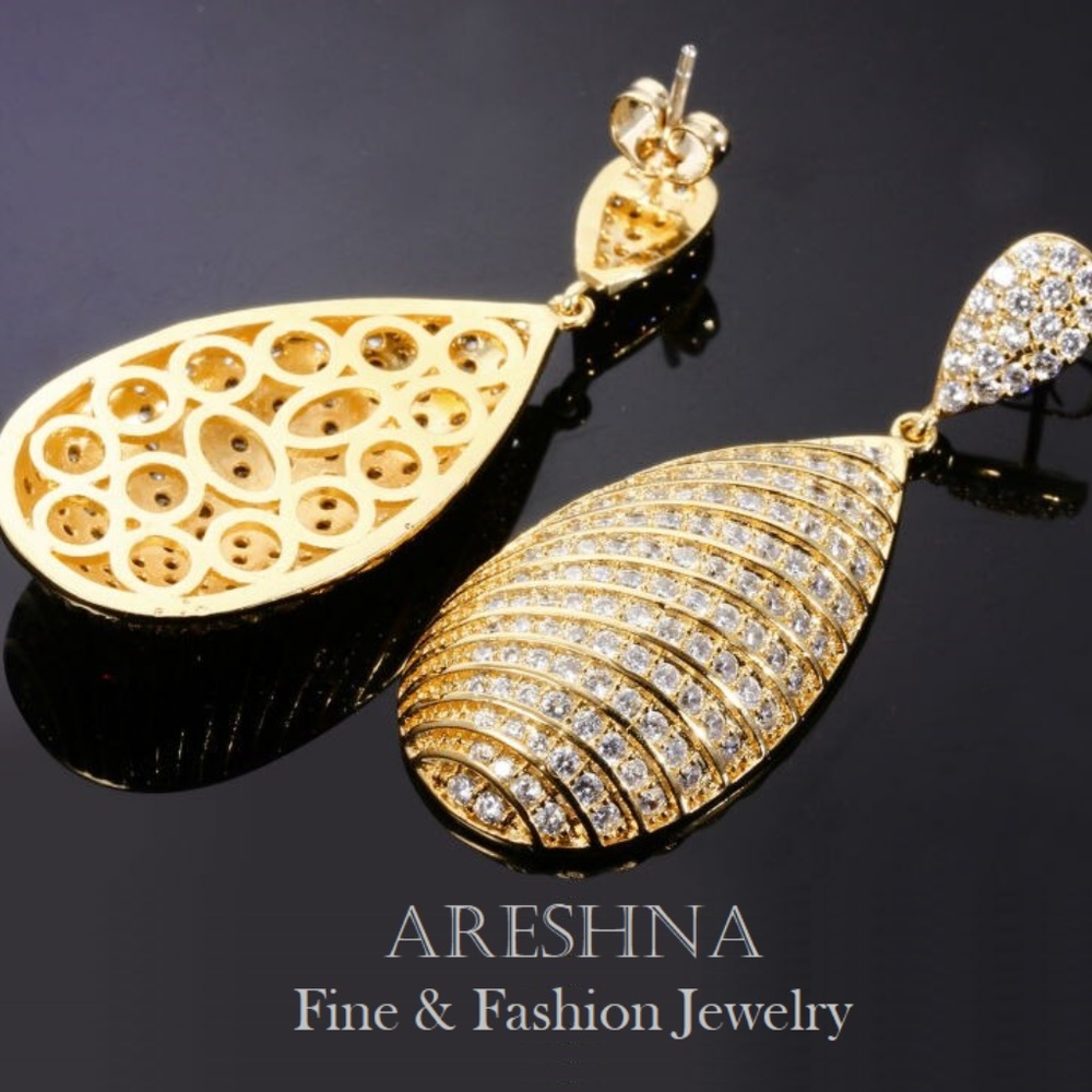 18k Gold Swarovski Crystals Drop Earrings - Picture 3 of 7